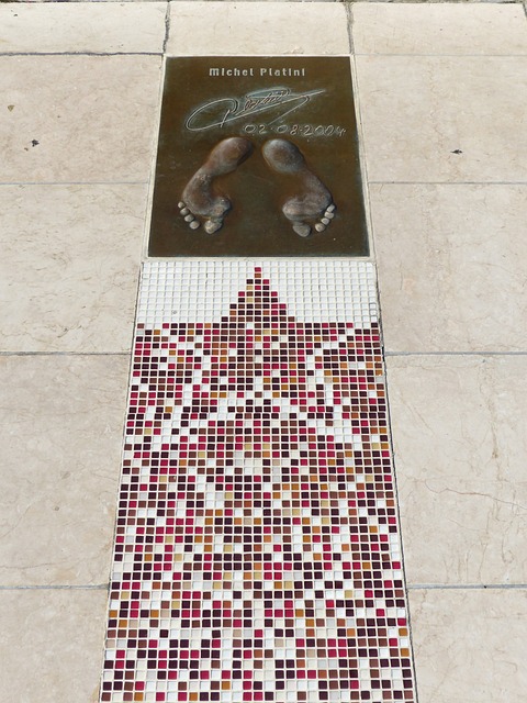 并酝酿不再 并酝酿不再